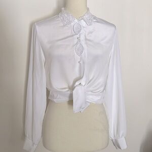 Vintage made in Canada embroidered stunning, classic business casual